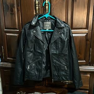 Brand new Leather jacket Never worn, size small